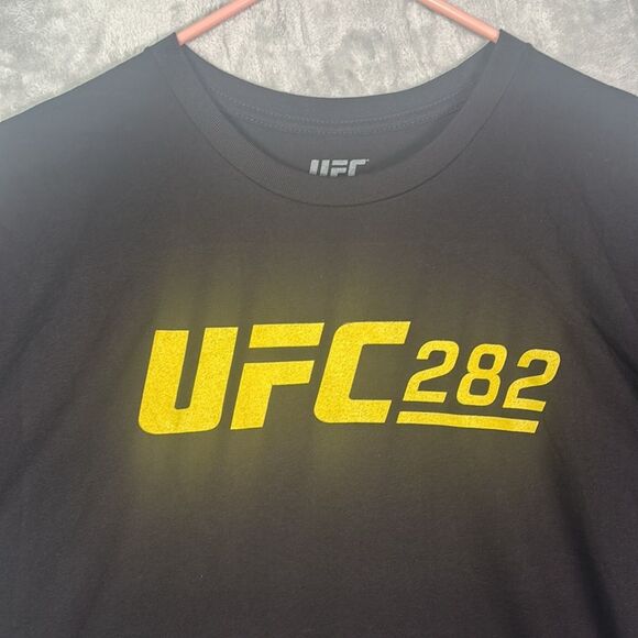 NWOT New UFC Vegas Blachowicz v Ankalaev Black Short Sleeve Tshirt Size Large - Picture 2 of 8